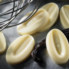 Valrhona  White Chocolate Ivoire 35% Feves  13-VC4660